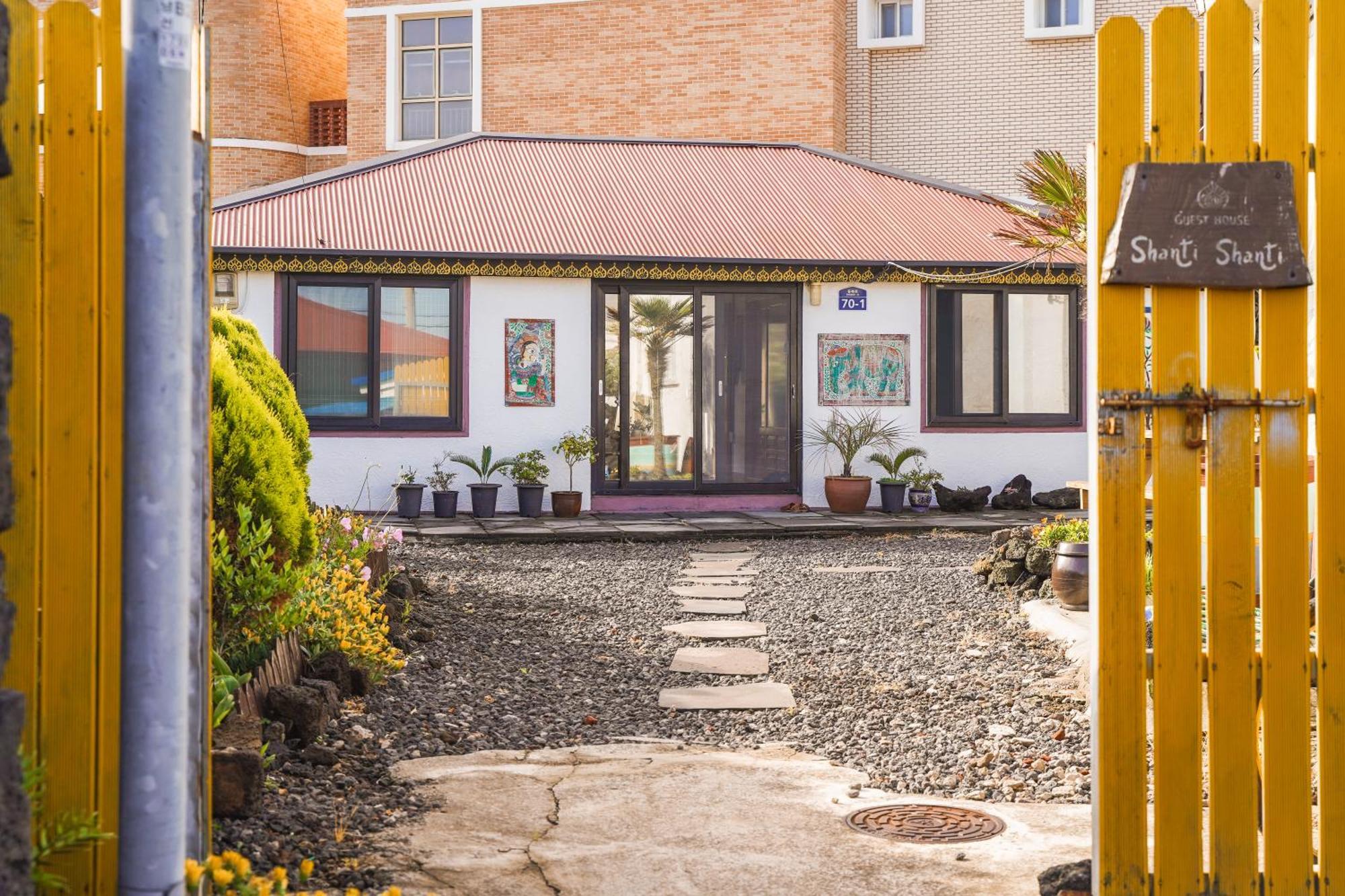Shanti Shanti Guest House Jeju Ngoại thất bức ảnh